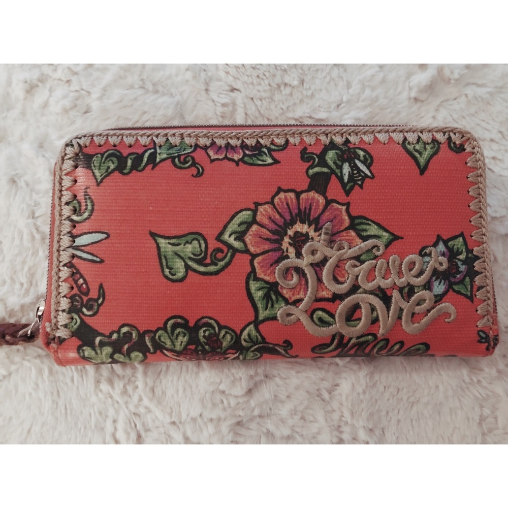 The Sak wallet